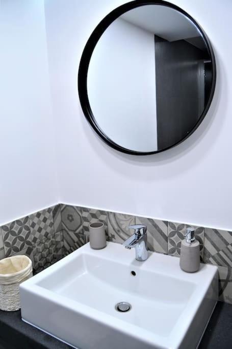 Dock33 - Comfort Loft In Catania Center Dış mekan fotoğraf